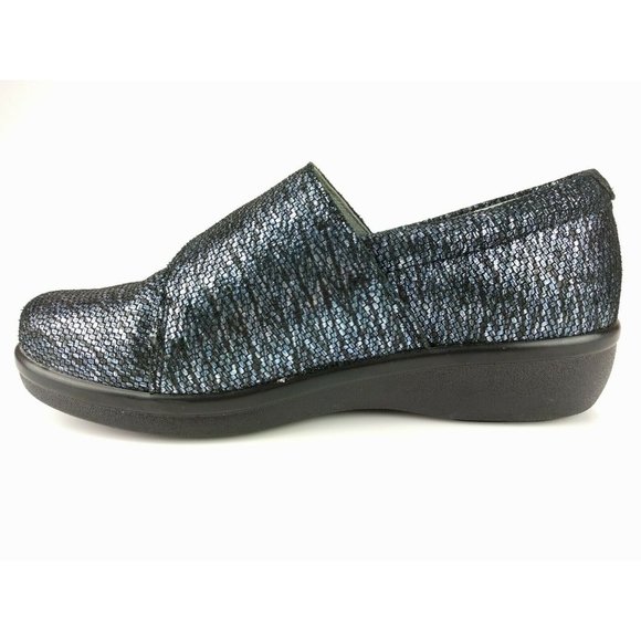 Alegria Size 36 W 6-6.5 W Blue Metallic Hook Loop - Picture 2 of 11